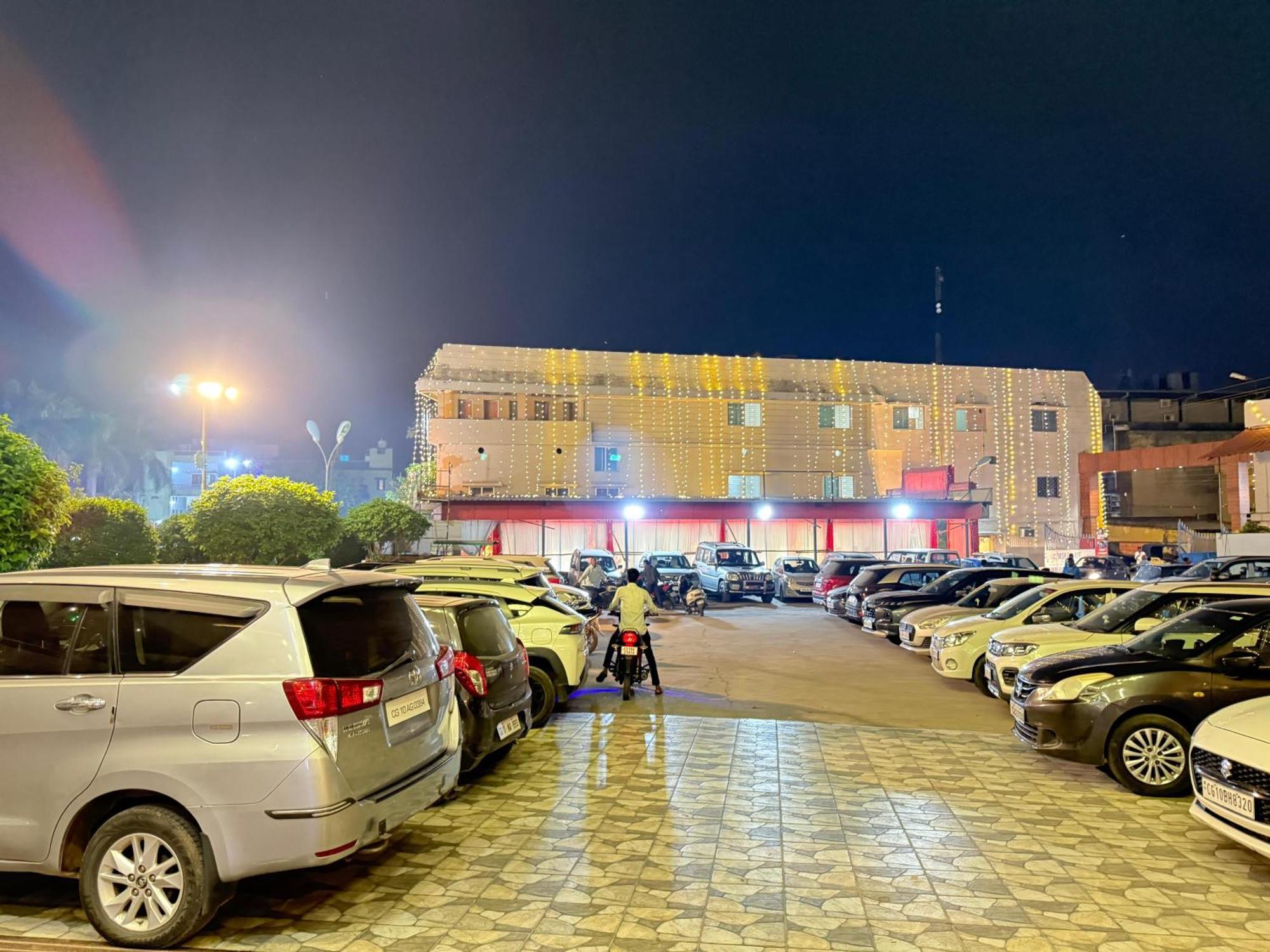 Hotel Emperor Paradise Bilaspur  Ngoại thất bức ảnh